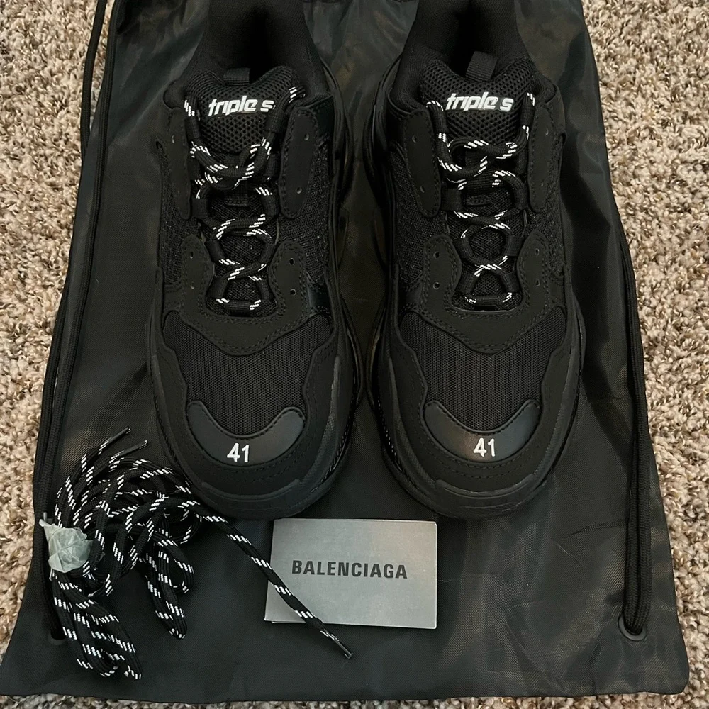 Balenciaga Triple S Black Clear Sole! Brand New-8 Mens - Picture 1 of 6